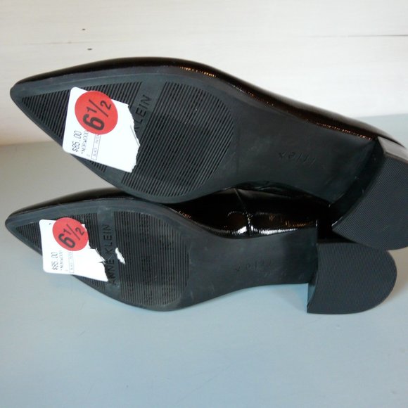 New Anne Klein Leather Pumps - Picture 8 of 9